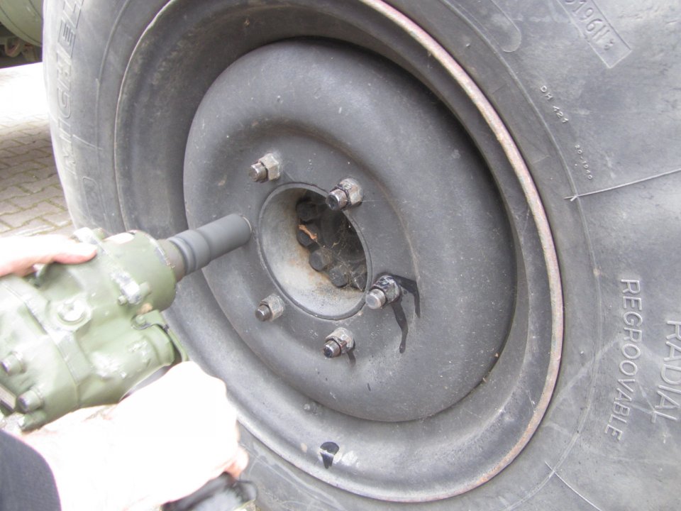 tirechange 023.jpg