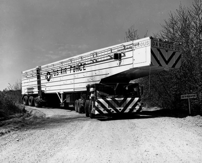 WS133 missile carrier.JPG