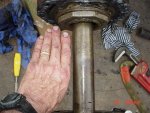 changing_brake_cylinder_pulling_axle_big_honker_183.jpg