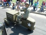 2011_com_city_mem_day_parade_037.jpg