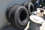 New Tires 08-25-11 010.jpg