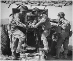 155mm-howitzer-M1917-Camp-Carson-19430424-2.gif