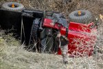 story-nd-11172011-fire-truck-rollover-02-108042.jpg