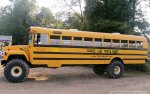 0811dp_04_z+2008_yankee_lake_ohio_truck_pull+monster_schoolbus.jpg
