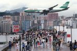 Boeing 747-400 on Approach - Hong Kong Kai Tak Int'l Airport 1998.jpg
