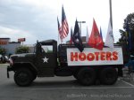 hooters_002_721.jpg