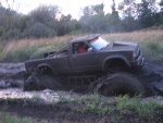 TRUCKS 380.jpg